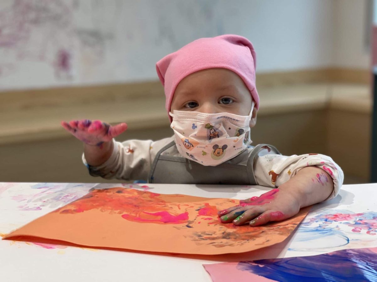 Image of Paisley - Painting with hands
